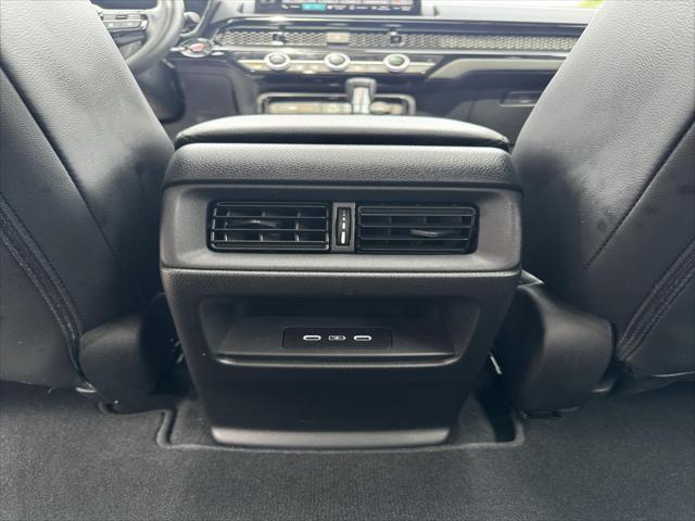 Photo of 2024 Platinum White Pearl Honda CR-V