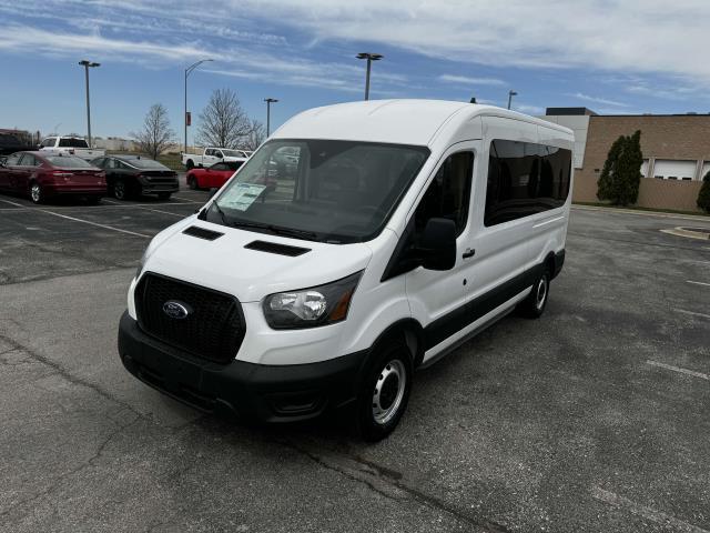Photo of 2025 Oxford White Ford Transit-350