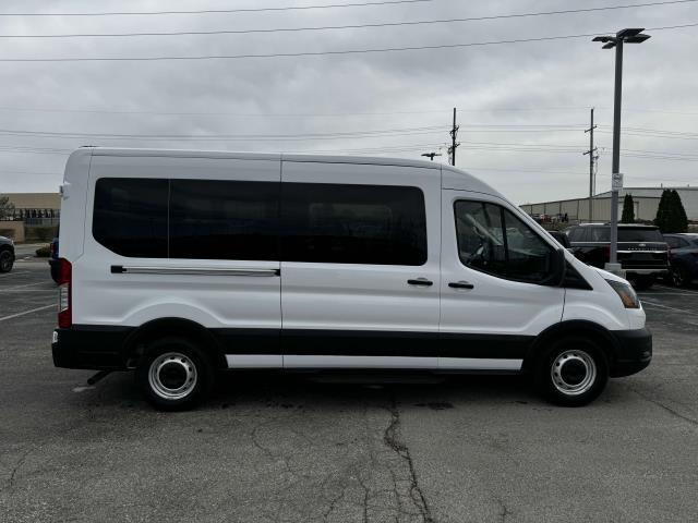Photo of 2025 Oxford White Ford Transit-350