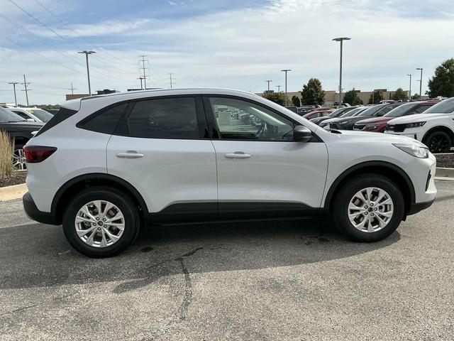 Photo of 2025 Space Silver Metallic Ford Escape