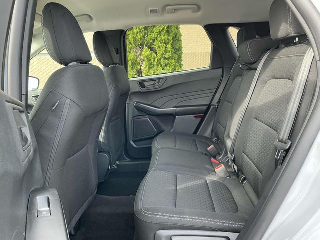 Photo of 2025 Space Silver Metallic Ford Escape
