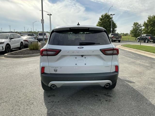 Photo of 2025 Space Silver Metallic Ford Escape