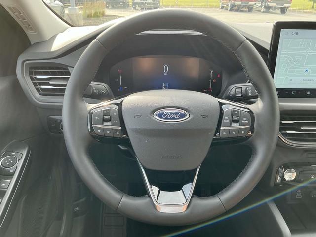 Photo of 2025 Space Silver Metallic Ford Escape