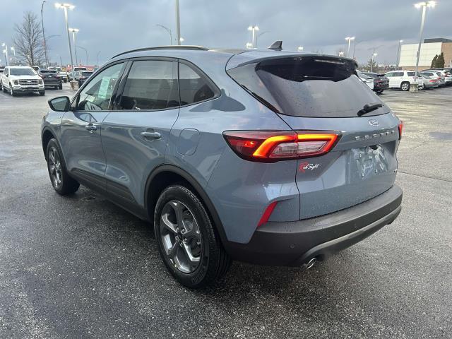 Photo of 2025 Vapor Blue Metallic Ford Escape