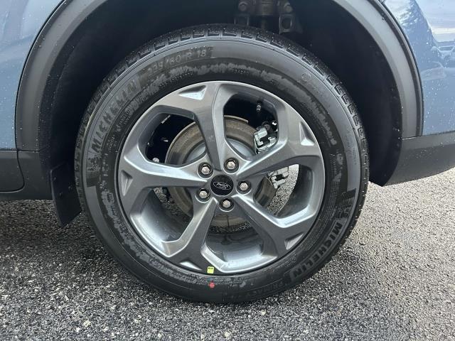 Photo of 2025 Vapor Blue Metallic Ford Escape