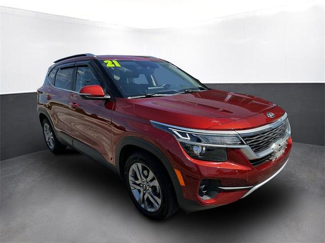 Photo of 2021 Mars Orange Kia Seltos