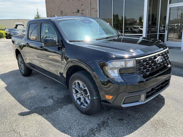 Photo of 2025 Shadow Black Ford Maverick