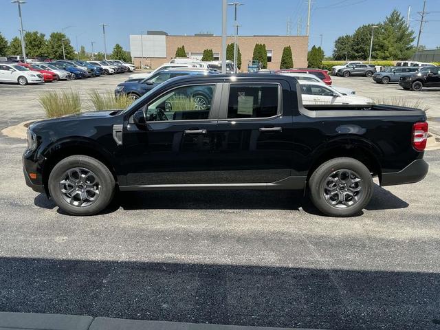 Photo of 2025 Shadow Black Ford Maverick