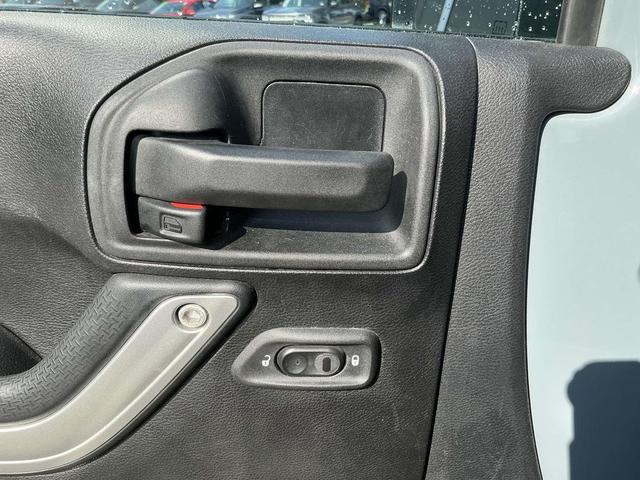Photo of 2015 Anvil Clearcoat Jeep Wrangler Unlimited