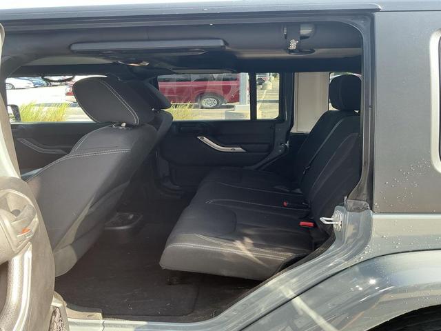 Photo of 2015 Anvil Clearcoat Jeep Wrangler Unlimited