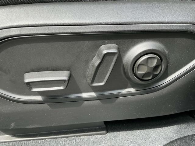 Photo of 2023 Baltic Gray Metallic Clearcoat Jeep Grand Cherokee L