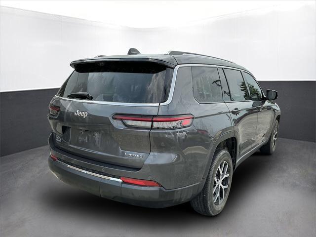 Photo of 2023 Baltic Gray Metallic Clearcoat Jeep Grand Cherokee L