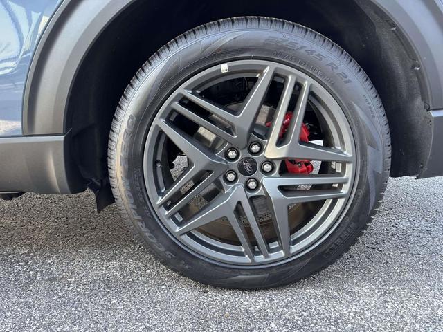 Photo of 2025 Vapor Blue Metallic Ford Explorer