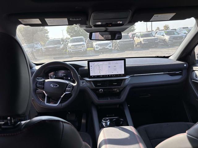 Photo of 2025 Vapor Blue Metallic Ford Explorer