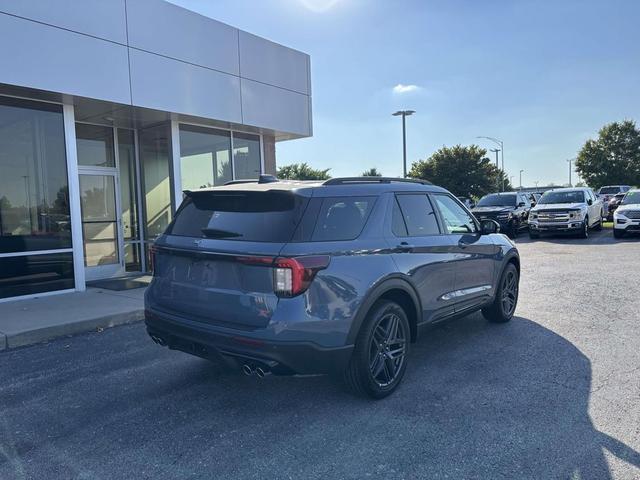 Photo of 2025 Vapor Blue Metallic Ford Explorer