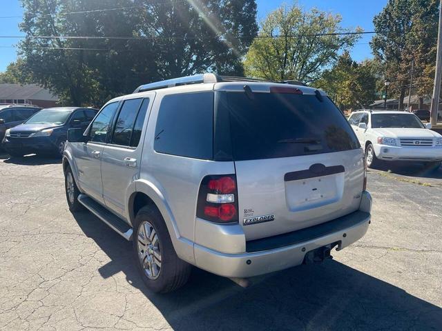 Photo of 2006 Silver Ford Explorer