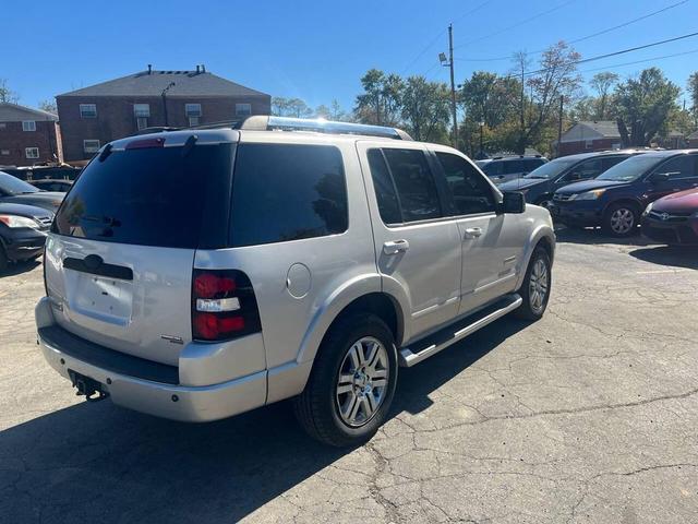 Photo of 2006 Silver Ford Explorer