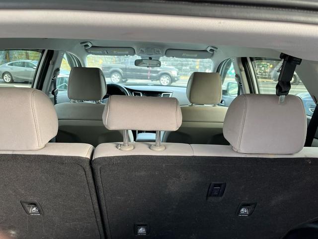 Photo of 2017 White Hyundai TUCSON