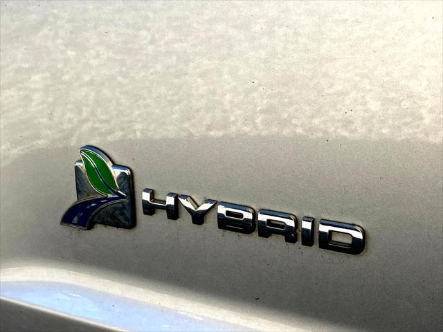 Photo of 2011 Gray Ford Fusion Hybrid