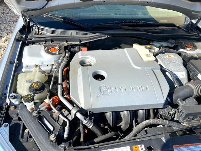 Photo of 2011 Gray Ford Fusion Hybrid