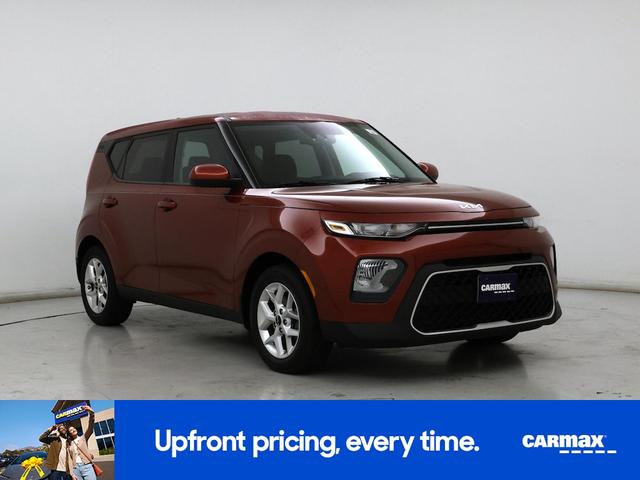 Photo of 2022 Orange Kia Soul