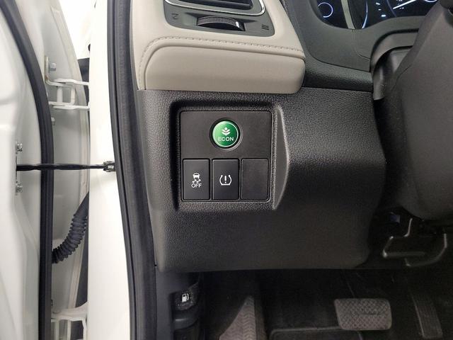 Photo of 2016 White Honda HR-V