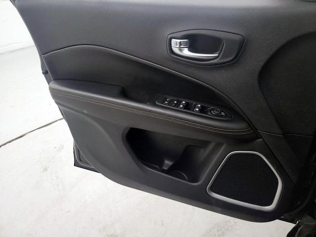 Photo of 2019 Black Jeep Compass