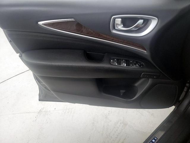 Photo of 2015 Gray INFINITI QX60