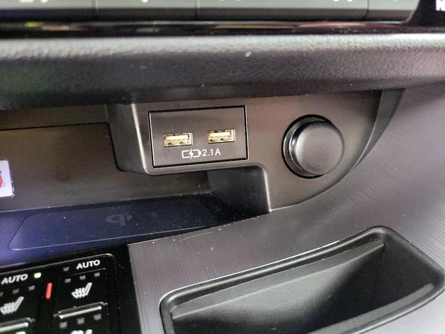 Photo of 2022 Black Lexus RX 450h