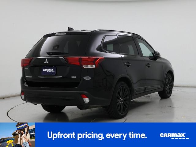 Photo of 2020 Black Mitsubishi Outlander