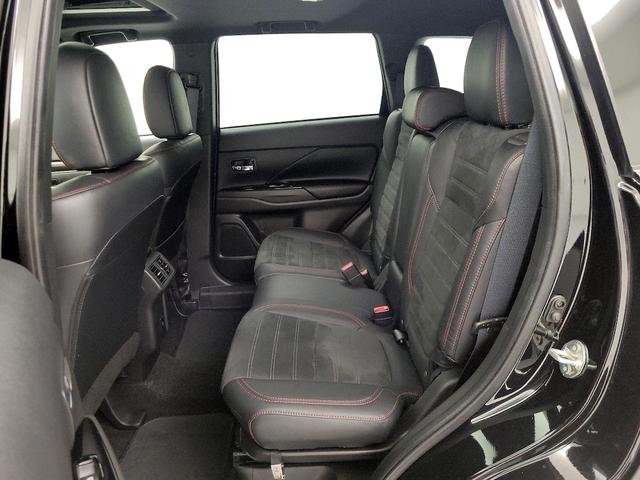 Photo of 2020 Black Mitsubishi Outlander