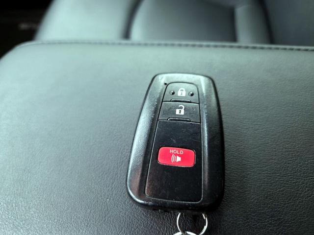 Photo of 2016 Blue Toyota Prius