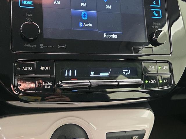 Photo of 2016 Blue Toyota Prius