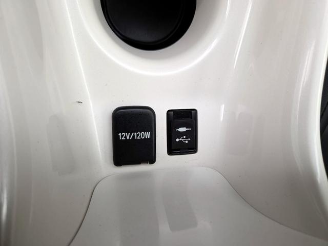 Photo of 2016 Blue Toyota Prius