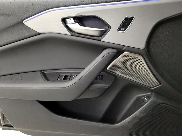 Photo of 2022 Black Acura TLX
