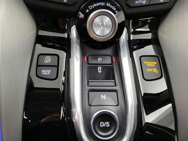Photo of 2022 Black Acura TLX