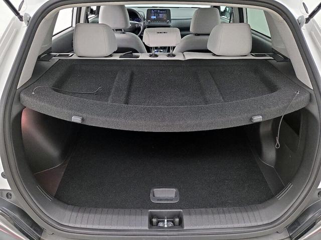 Photo of 2022 White Hyundai KONA