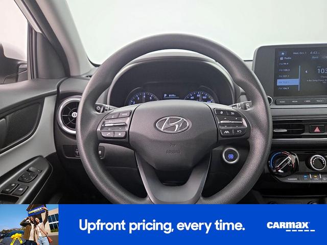 Photo of 2022 White Hyundai KONA