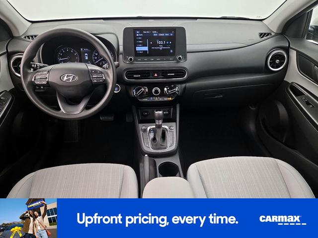 Photo of 2022 White Hyundai KONA