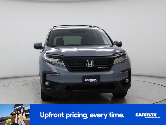 Photo of 2022 Gray Honda Pilot