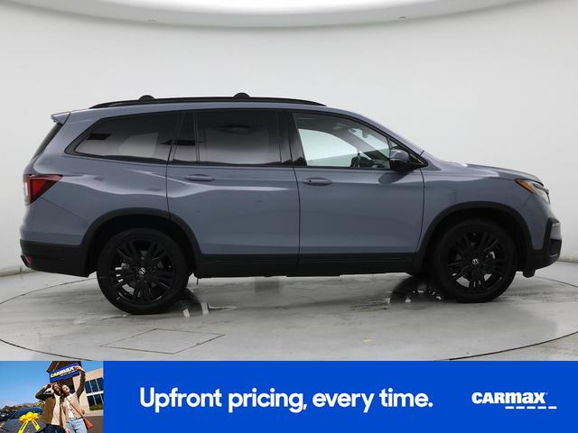 Photo of 2022 Gray Honda Pilot