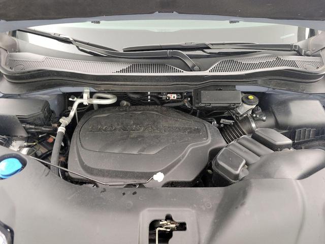 Photo of 2022 Gray Honda Pilot