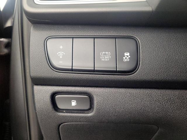 Photo of 2018 Gray Kia Niro