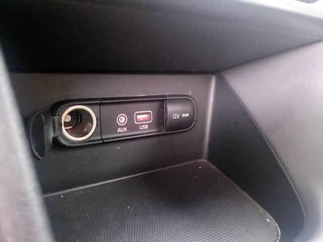 Photo of 2018 Gray Kia Niro