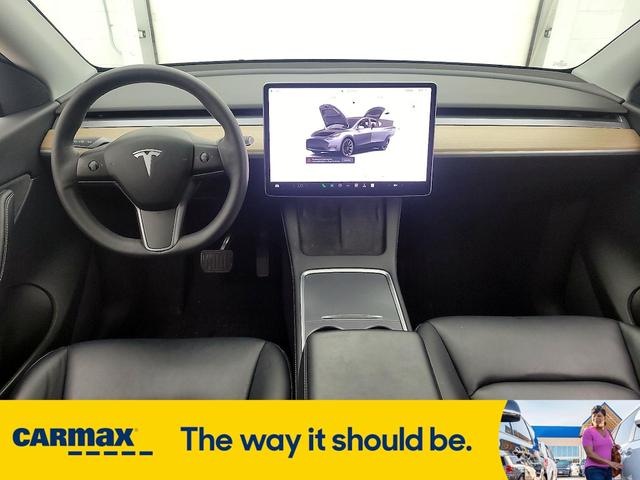 Photo of 2022 Gray Tesla Model Y