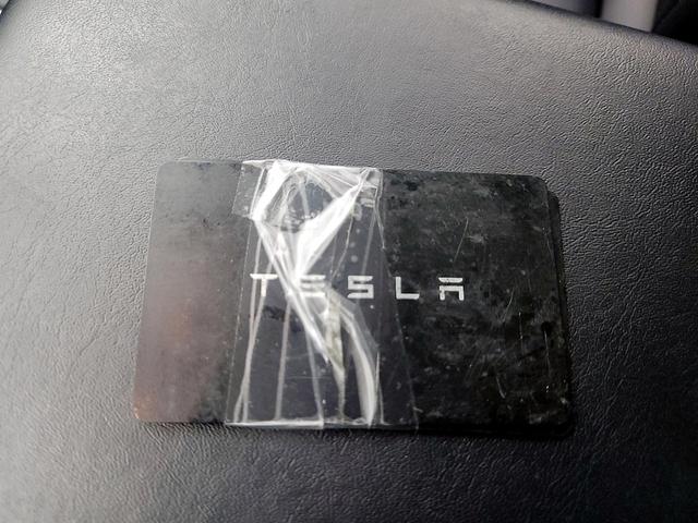 Photo of 2022 Gray Tesla Model Y