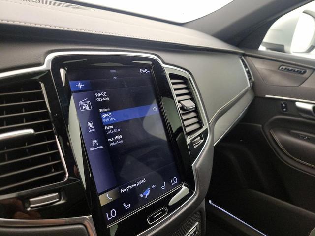 Photo of 2019 White Volvo XC90