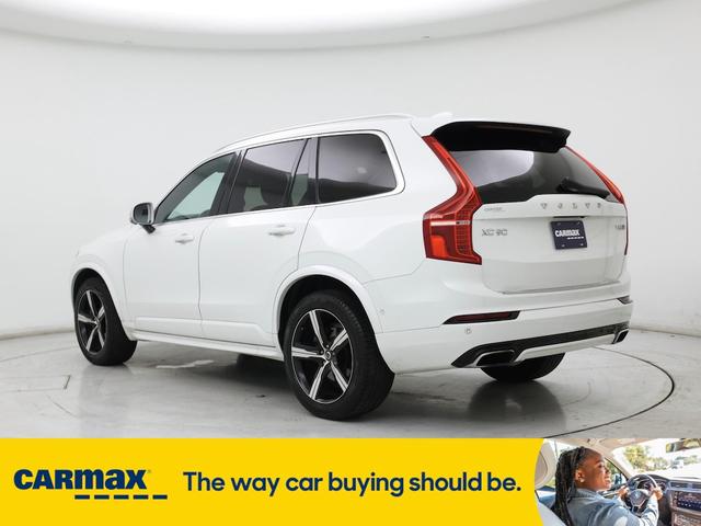 Photo of 2019 White Volvo XC90