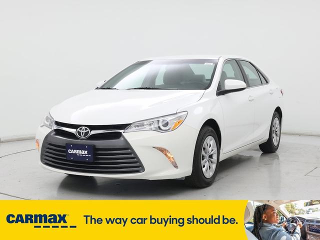 Photo of 2017 White Toyota Camry