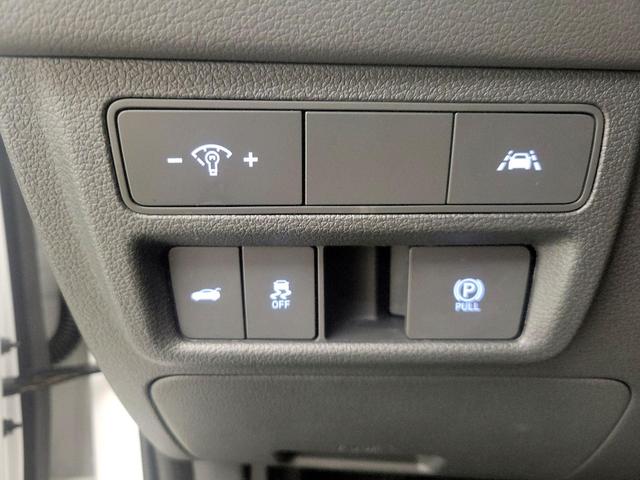 Photo of 2022 White Hyundai SONATA